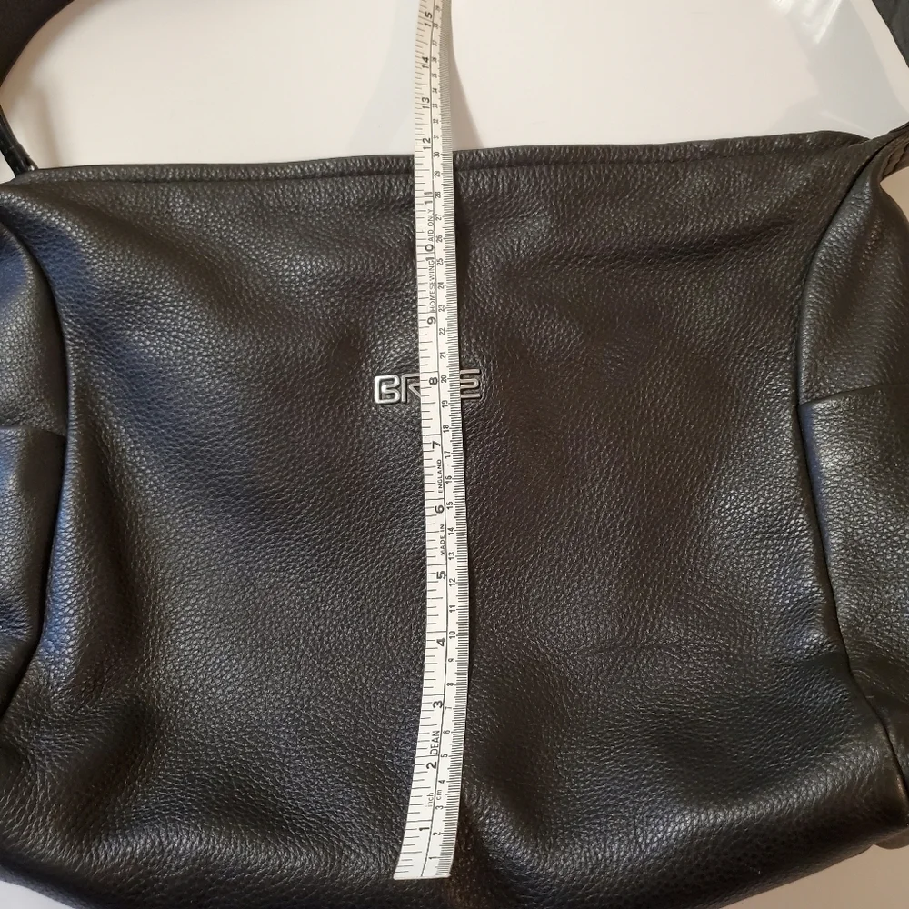 Bree Germany Black Leather Shoulder Bag - Picture 10 of 11